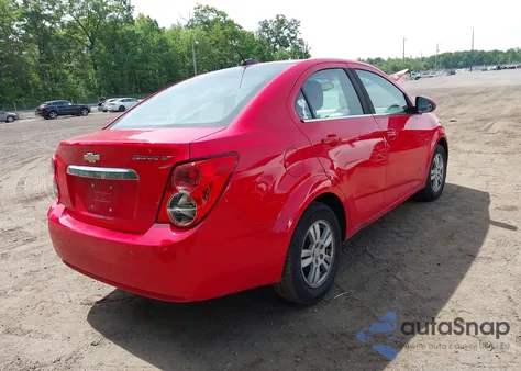 2015 Chevrolet Sonic Lt Auto из США, поврежденный, VIN 1G1JC5SG1F4102906